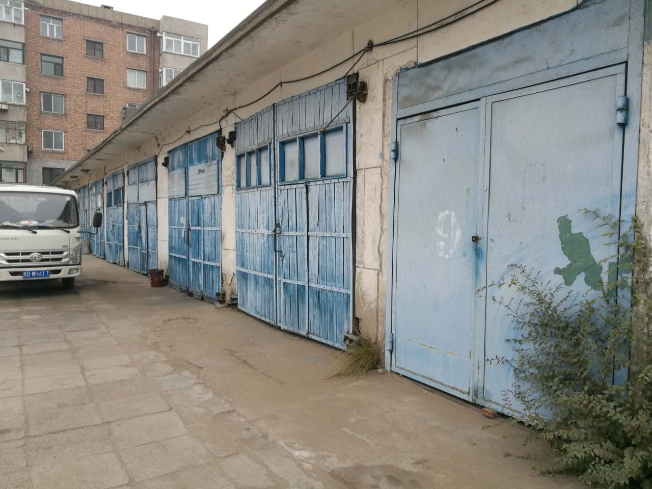 包头昆区友谊27街坊包钢（集团）乌海矿业公司驻包办事处8号车库交易公告