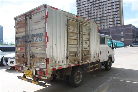 (蒙J62929)日产牌ZN5050XXYB5Z中型厢式货车3.0L（内蒙古第四地质矿产勘查开发有限责任公司）交易公告