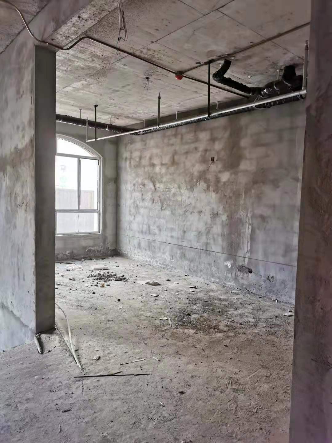锡林浩特市华新小区10号楼1楼商铺由东往西第5间房产招租（年租金19000元，租期3年）交易公告