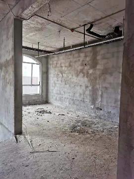 锡林浩特市华新小区10号楼1楼商铺由东往西第5间房产招租（年租金19000元，租期3年）交易公告