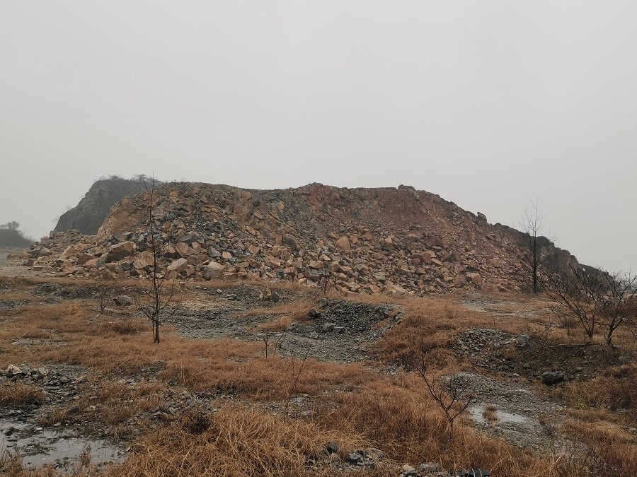 无为县恒鑫石料有限责任公司建筑用石灰岩矿地质环境治理工程产生的土石方转让公告