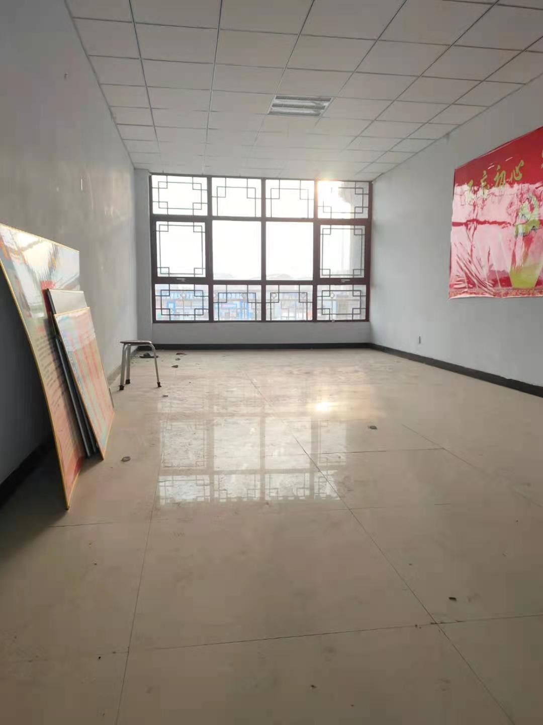 乌兰察布市察哈尔右翼中旗茂泽▪那条街D段7号房产转让交易公告