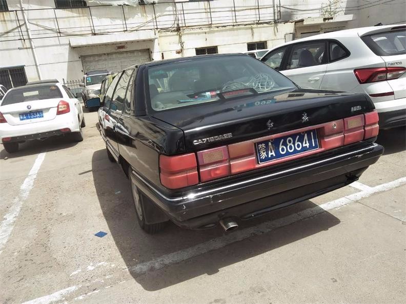 (蒙a68641)红旗ca7180a2e 小型轿车(呼市联通公司)交易公告