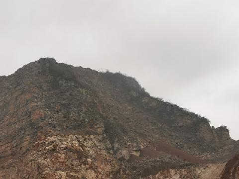 东至县香口溶剂用灰岩矿可视靠帮台阶地质环境恢复治理过程中产生的界外矿石资源转让公告