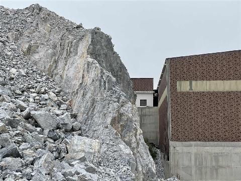 池州金桥投资集团有限公司关于贵池区石铺（大竹园）白云岩矿开拓公路动用资源转让公告
