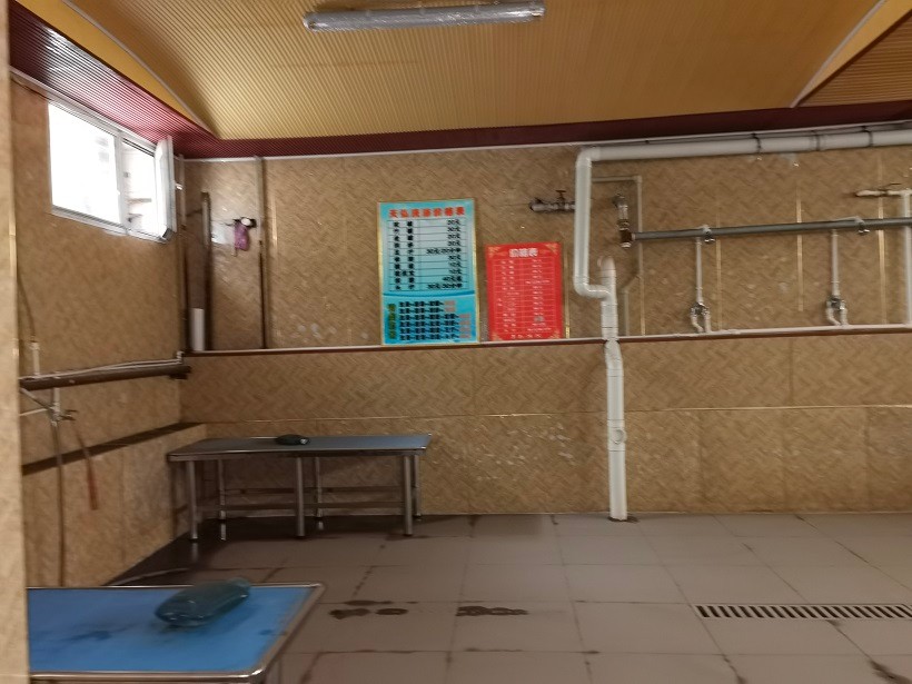 呼伦贝尔市满洲里市（市北区）世纪综合楼院内浴池房产拍卖（三次）交易公告