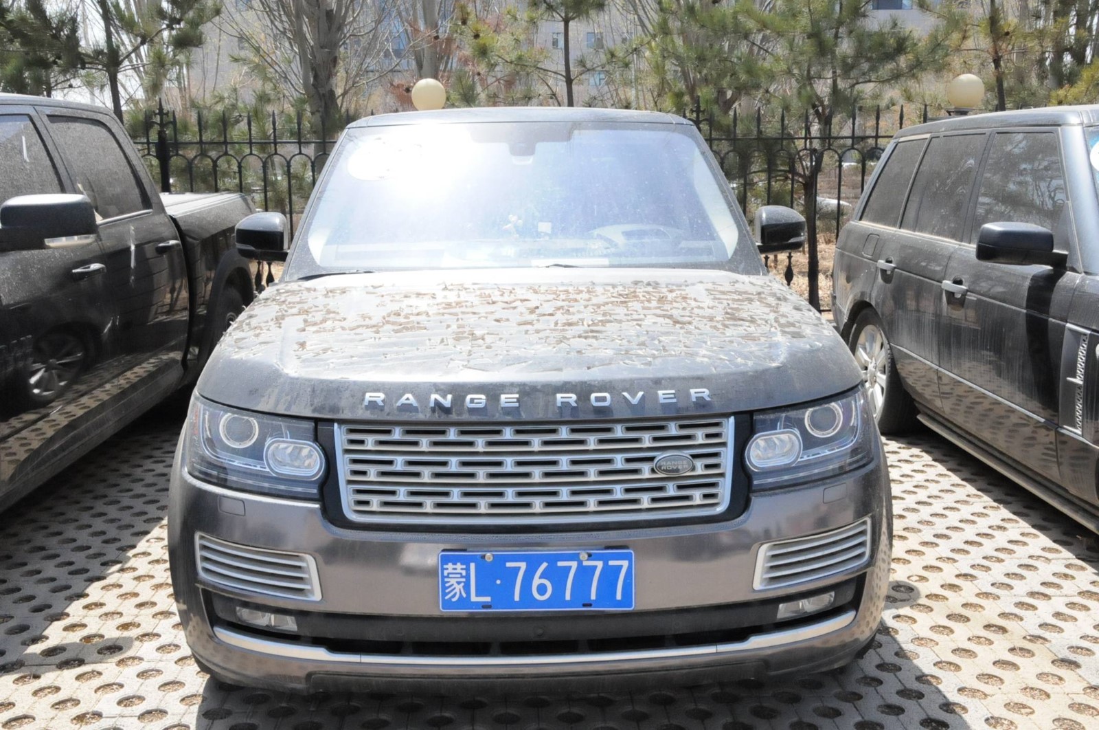 (蒙l76777)戴纳肯揽胜salgs2vf小型越野客车3.