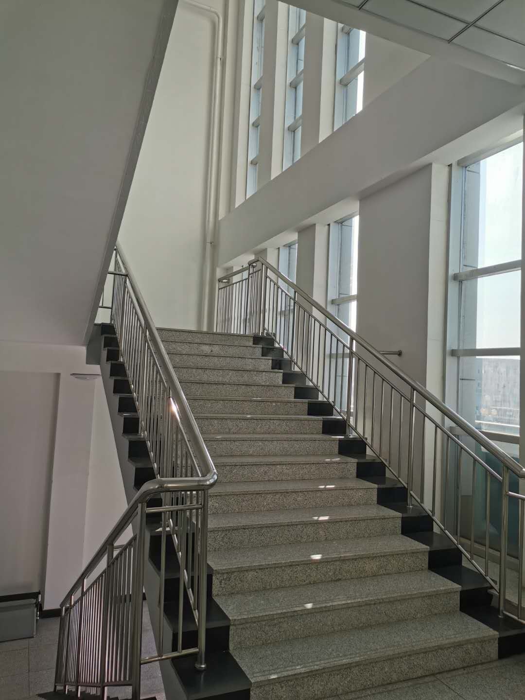 赤峰市乌丹镇商贸物流园区汽车站房产转让交易公告