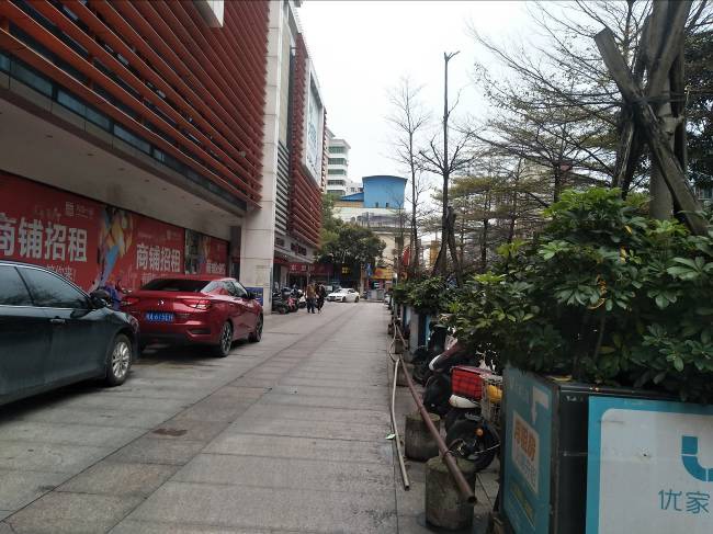 凤凰宾馆“朝阳大厦”、天成一品及周边部分房屋分别招租（3年）项目交易公告