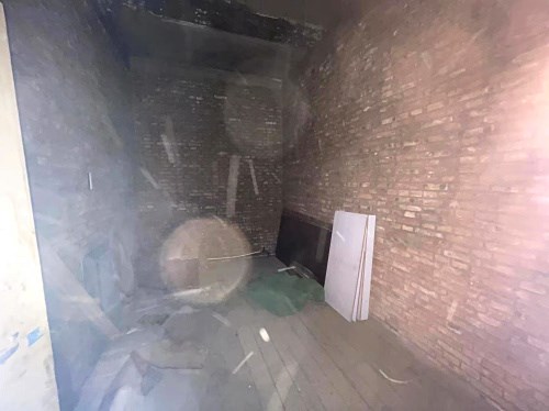 呼和浩特市新城区东护城河南街计委宿舍院内2号车库招租（年租金底价5750元，租期3年）第二后勤服务中心交易公告