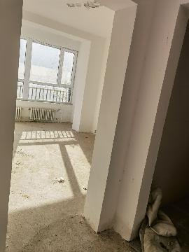 赤峰市喀喇沁旗牛家营子镇仓窖村馨泰家园10幢2单元301房产转让交易公告
