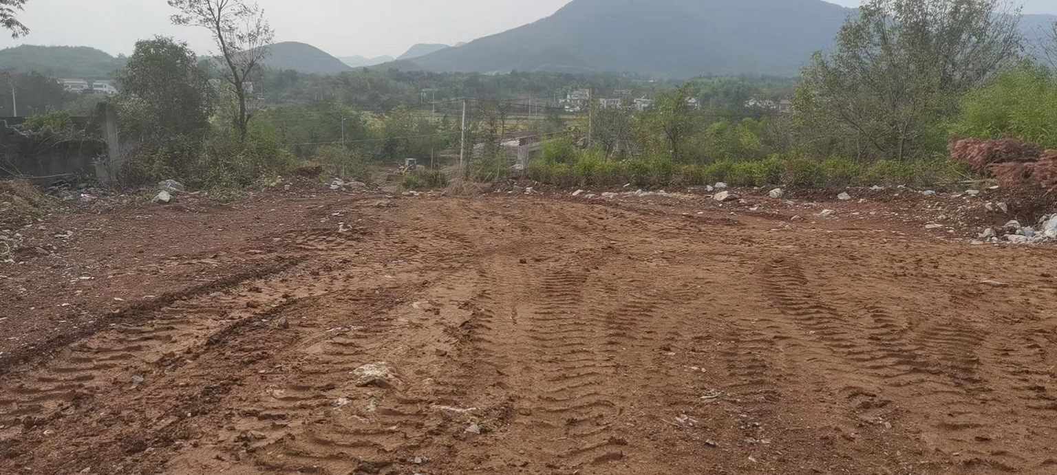 石台县小河镇郑村村至红石村道路改建工程中产生的剩余石料转让公告