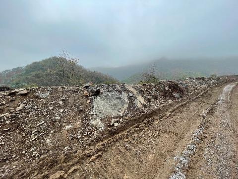 池州金桥投资集团有限公司关于贵池区一处矿山开拓运输道路动用土石资源转让公告