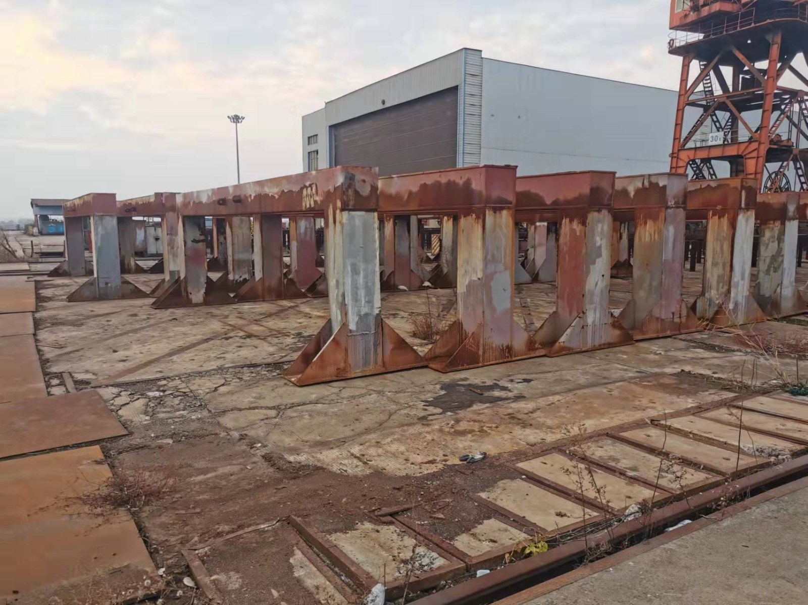 芜湖江东船厂建筑物、生产辅助设施、不可移动设备拆除残值转让公告