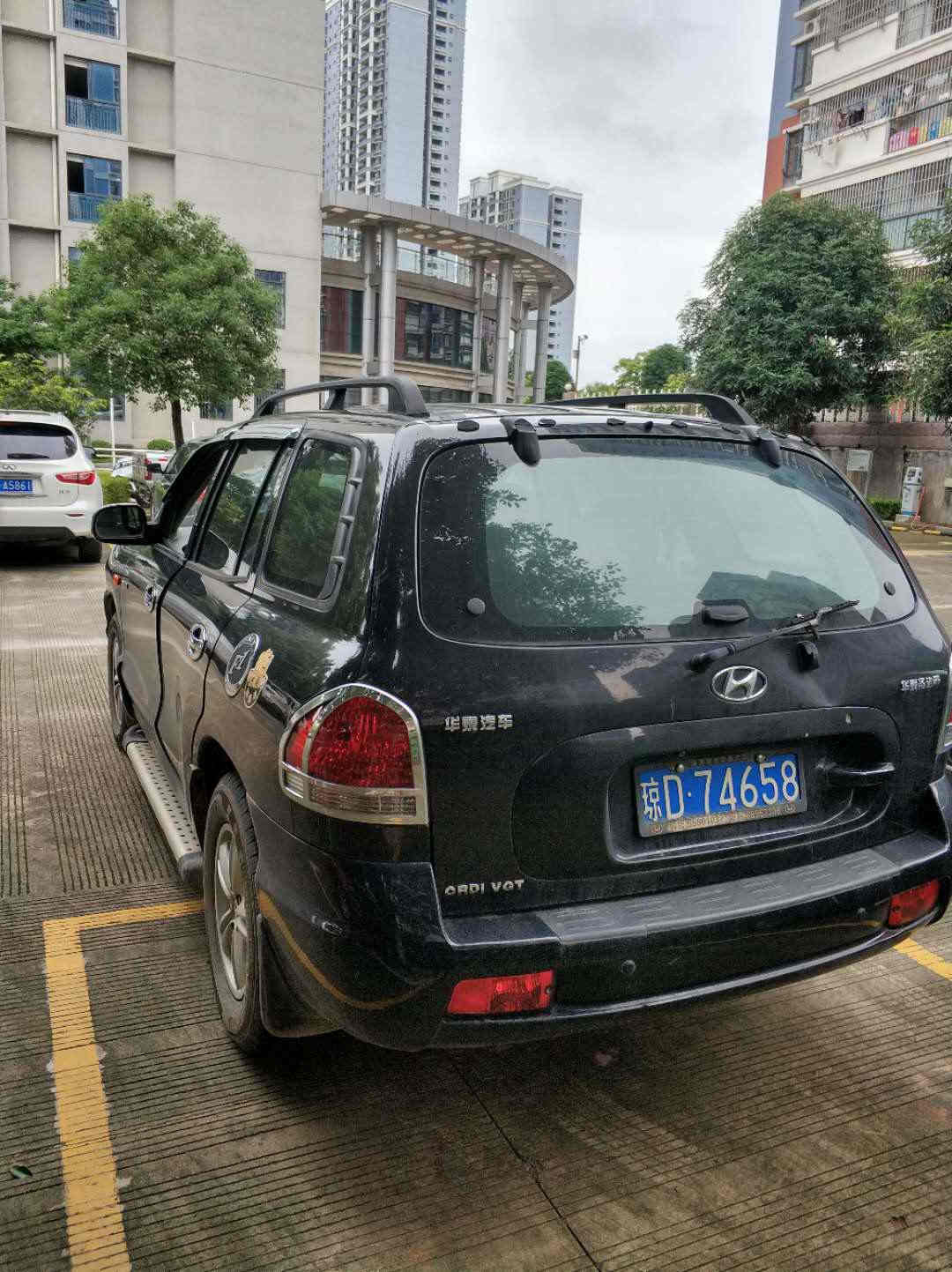 琼D74658华泰圣达菲牌SDH6453M4小型普通客车转让项目公告