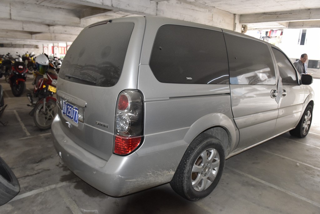 一辆别克牌sgm6527at二手公务车转让项目交易公告