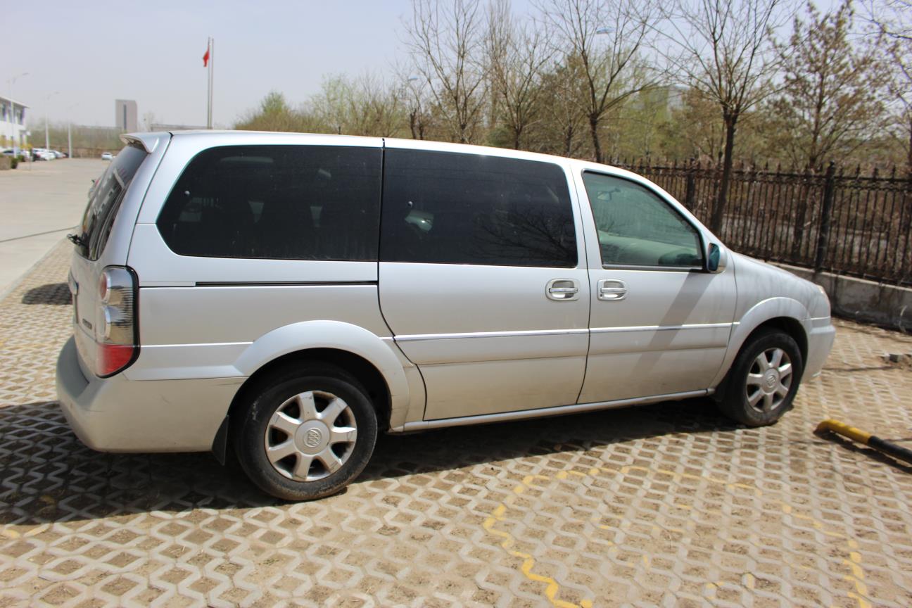 蒙b00259别克牌sgm6517gl8轿车转让(包头天骄清美稀土抛光粉有限公司)