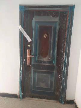 乌兰察布市察哈尔右翼中旗中景豪庭商住小区2B号楼3单元3楼西户房产转让交易公告
