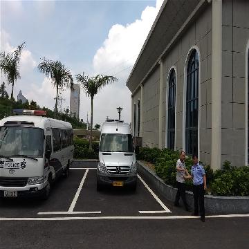 一辆二手梅赛德斯-奔驰牌FA6591中型客车转让项目公告