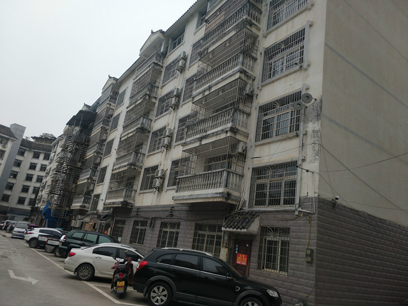 贵州省平塘县平湖镇新舟新区花园宾馆（A户型1、12号楼）一至四层房屋整体招租(3年)项目交易公告