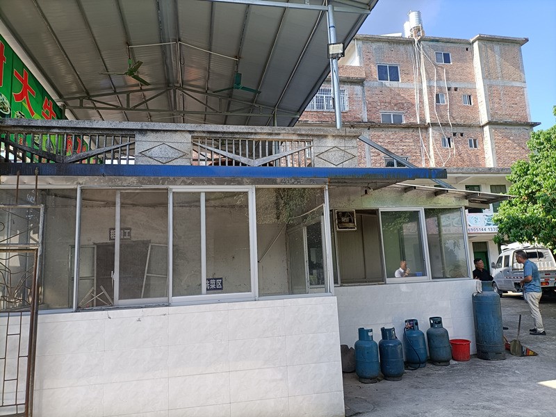 广西壮族自治区灵山公路养护中心容家养护站土地及房屋1204.99㎡整体招租（5年）项目交易公告