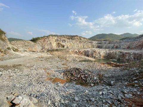 安徽省元进来龙矿业有限公司棉花型矿区白水泥用石灰岩矿矿山地质环境治理工程产生的剩余土石料转让公告