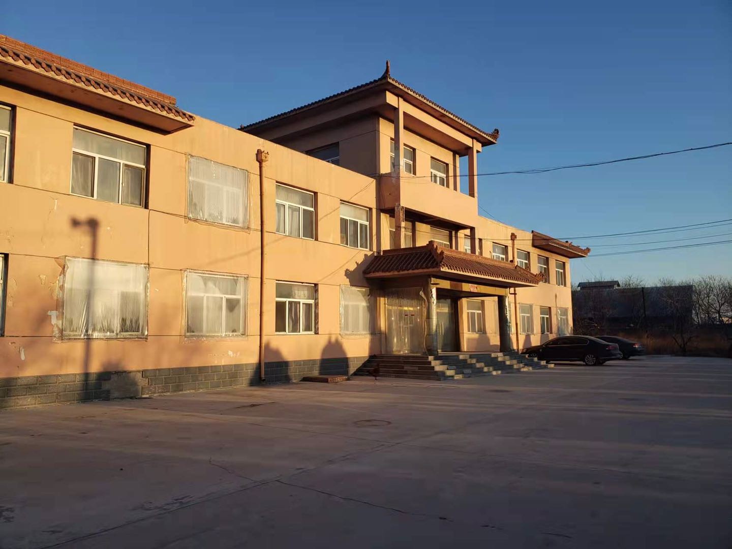 辽宁省锦州市滨海新区九华山路锦州中转库办公用房及其附属设备整体出租（年租金底价1800000元，租期5年）交易公告