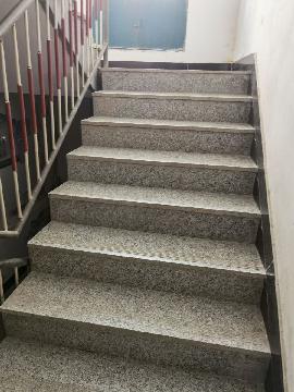 赤峰市喀喇沁旗牛家营子镇仓窖村馨泰家园10幢2单元301房产转让交易公告