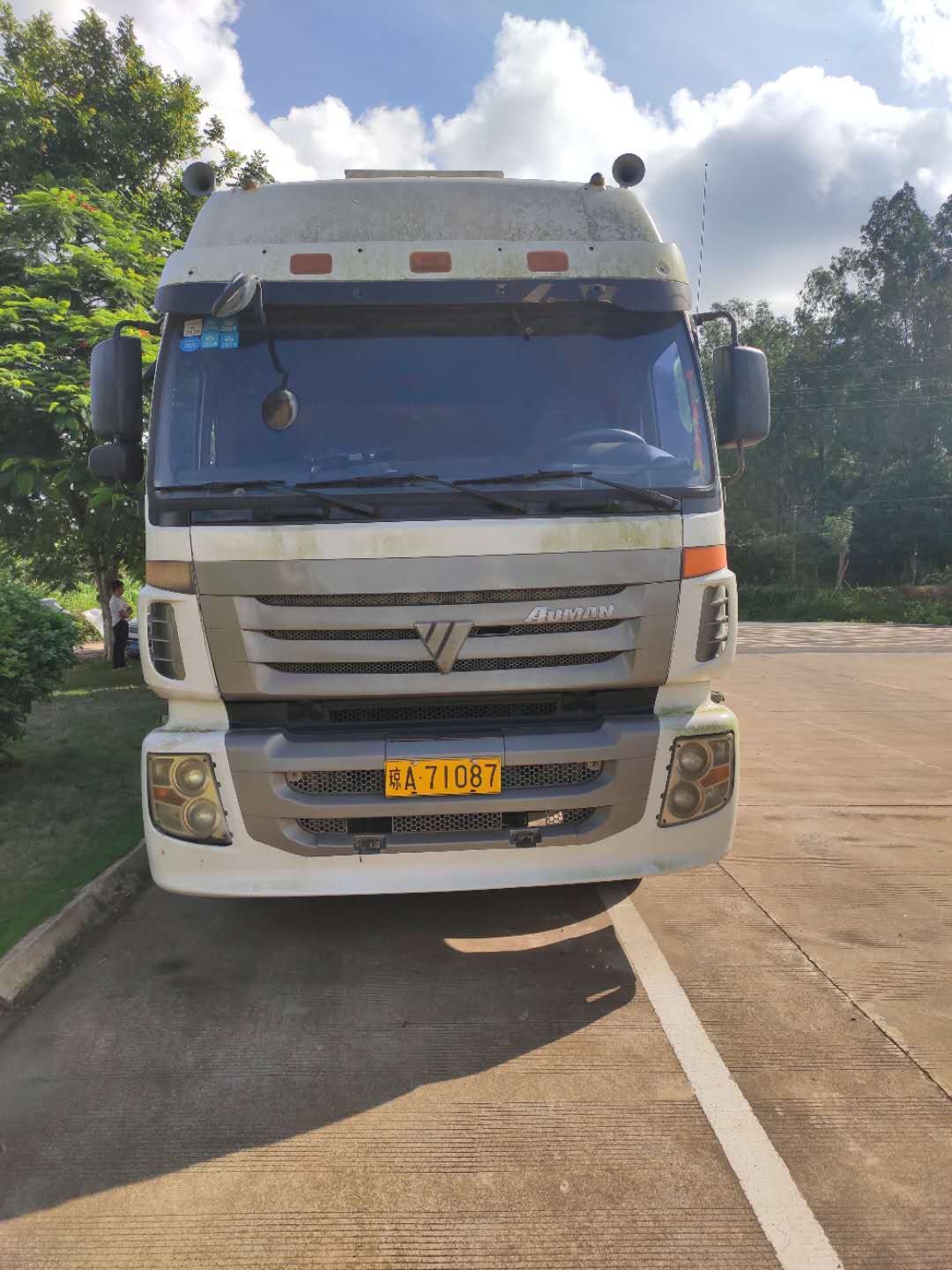 琼a71087福田牌重型厢式货车转让