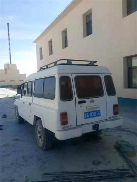 （蒙A03B16）北京牌BJ2030CJB1小型普通客车2.0L(内蒙古地矿建设工程)交易公告