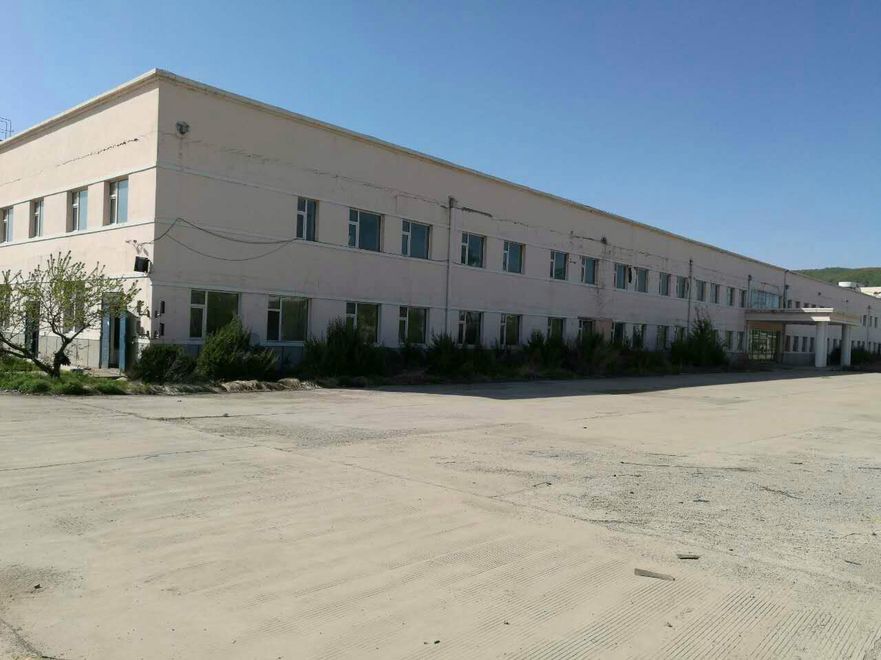 吉林省永吉经济开发区上海街008号地面附着房屋建（构）筑物、管道及沟槽、机器设备、对应土地使用权（整体转让）项目交易公告