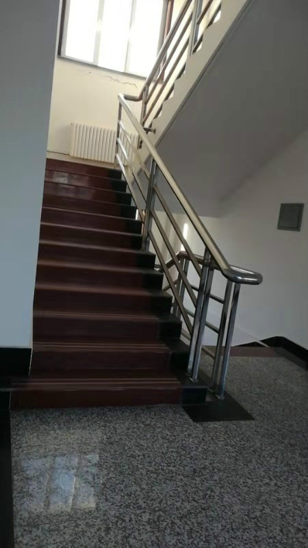 内蒙古巴彦淖尔种养殖基地内办公楼出租交易公告（年出租底价20万元，租期3年）