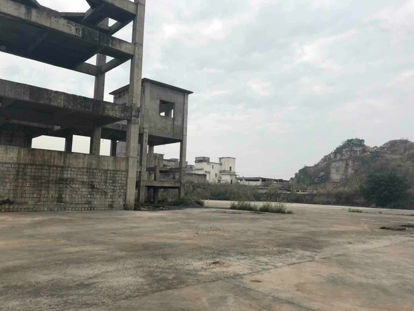 南宁市横县横州镇谢圩月林山山脚一宗约39.81亩国有土地使用权及地上建筑物转让项目交易公告