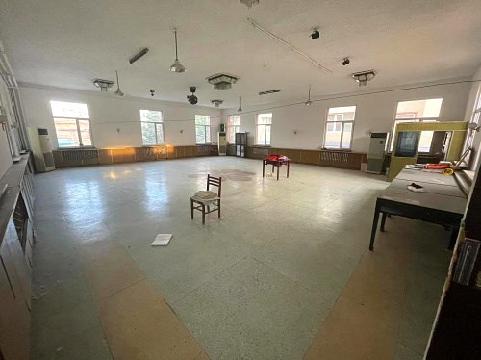呼和浩特市新城区东护城河南街计委宿舍院内2层办公房地产招租（原老干部活动室,年租金底价108405元，租期3年）第二后勤服务中心交易公告