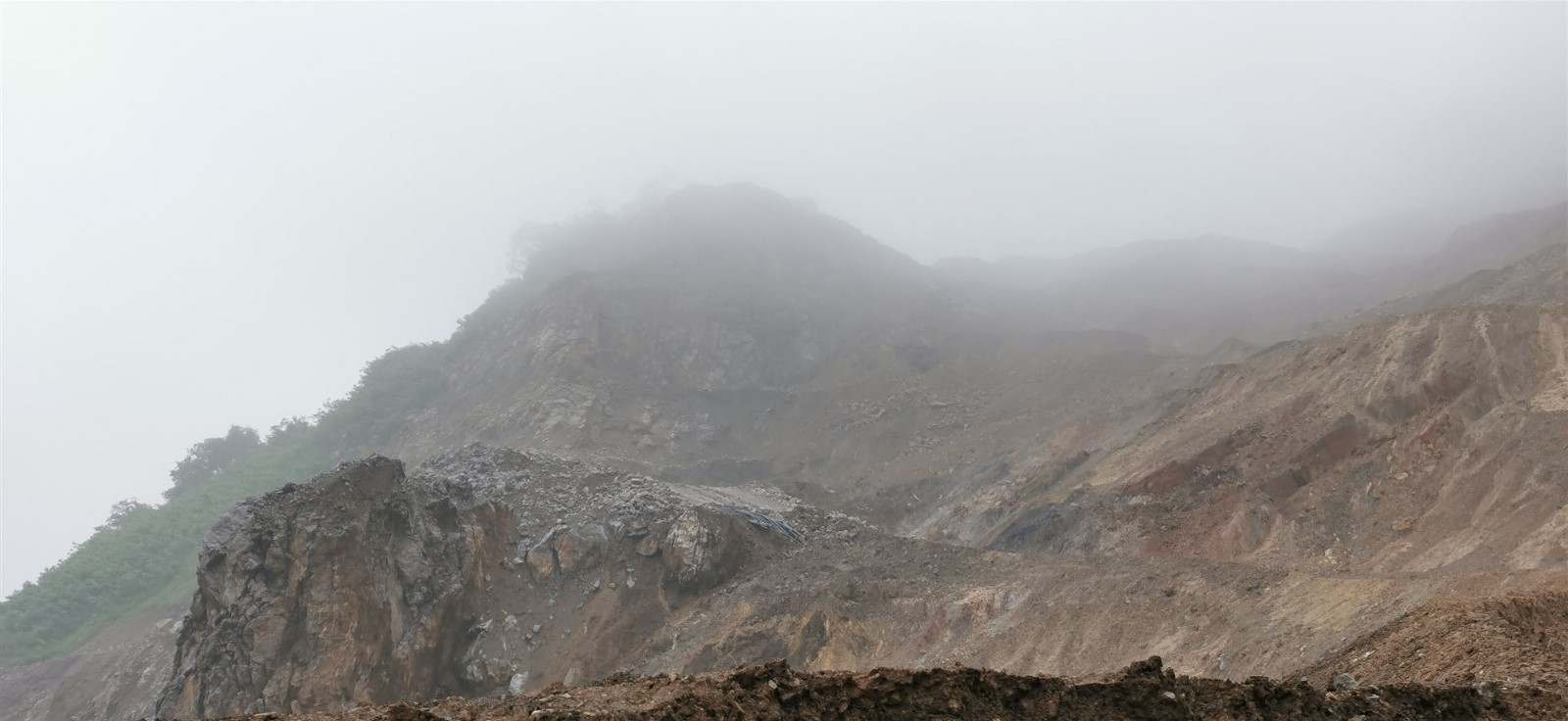 池州润达矿业有限公司牛栏冲石灰石矿地质灾害治理矿界外未有偿化砂石土资源转让公告