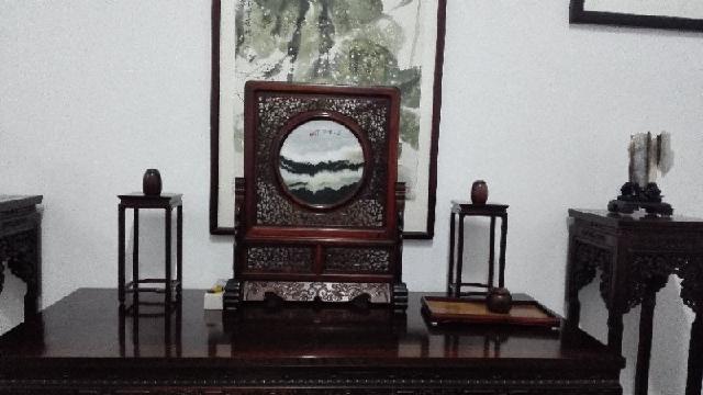 大红酸枝台屏交易公告
