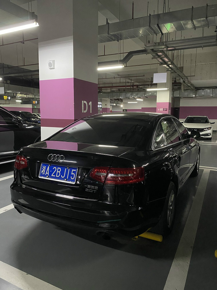 湘a2bj15奥迪fv7201tfcvtg小型轿车