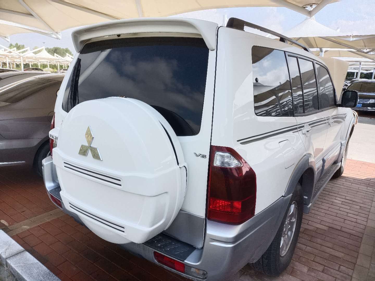 (蒙af4568)三菱牌cfa2031a小型越野客车3.