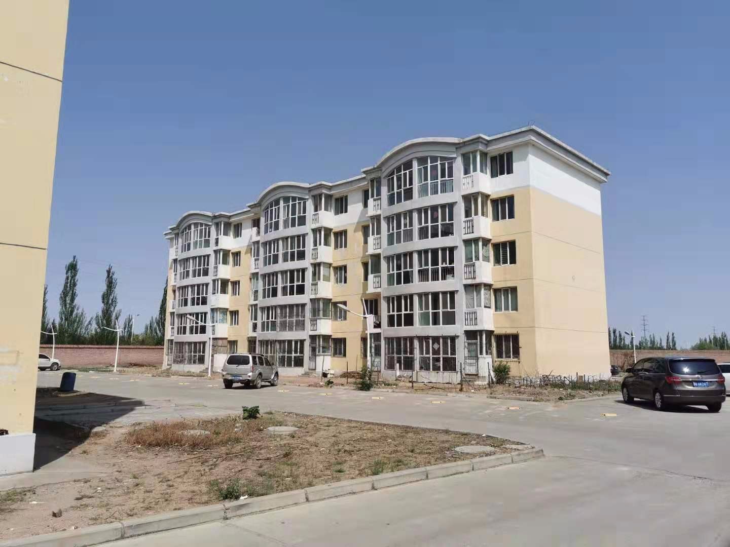 托克托县燕山营乡柳二营村未来城小区b区7号楼1单元501房产转让