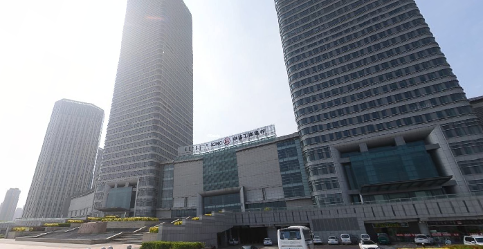 鄂尔多斯市伊旗国泰广场T4商务办公楼房产及鄂仲裁[2015]482号《仲裁裁决书》项下财产权益的转让交易公告