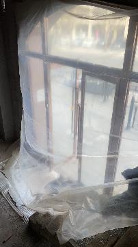 锡林浩特市华新小区9号楼1楼商铺由东往西第10间和第11间房产打包招租（年租金24600元，租期3年）交易公告