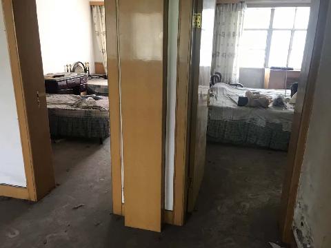 大同市平城区东风东街7-3-8华安里小区房产转让交易公告