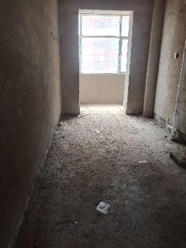 乌兰察布市察哈尔右翼中旗中景豪庭商住小区2B号楼3单元7楼东户房产转让交易公告