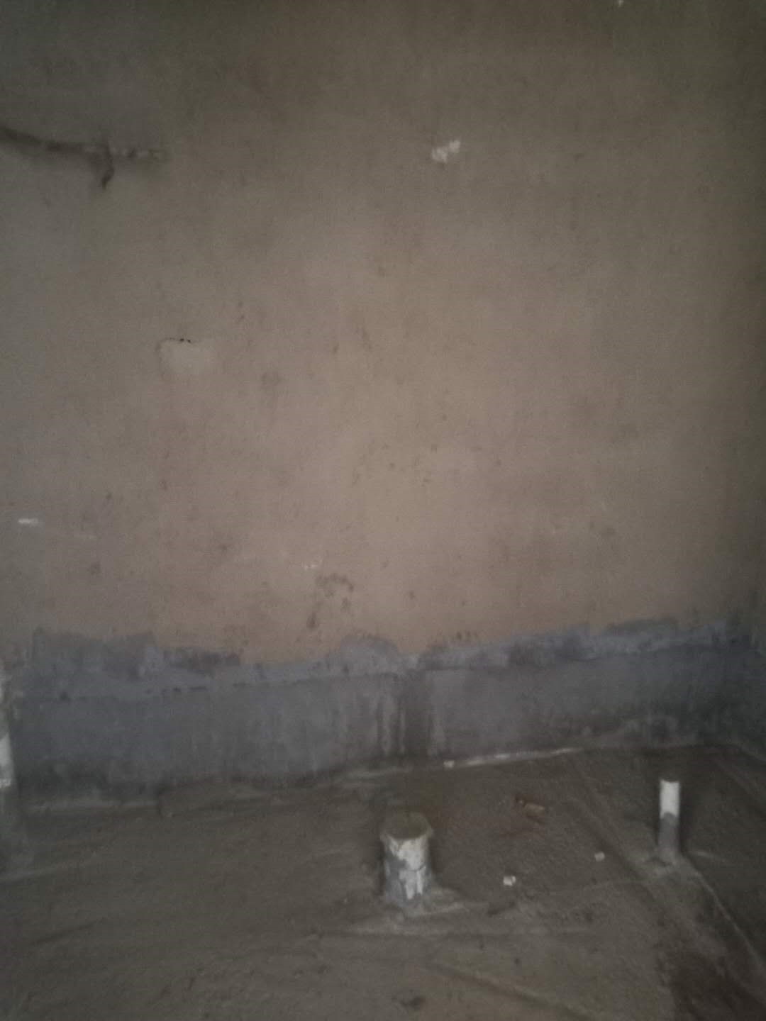 乌兰察布市察哈尔右翼中旗中景豪庭商住小区2B号楼3单元7楼东户房产转让交易公告