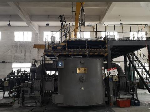 闲置3台800公斤真空感应熔炼铸片炉转让（包钢稀土磁材）交易公告