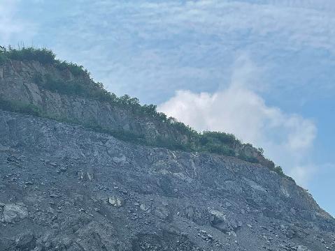 池州金桥投资集团有限公司关于池州市贵池梅岭白云石矿地质环境治理产生的矿产资源转让公告