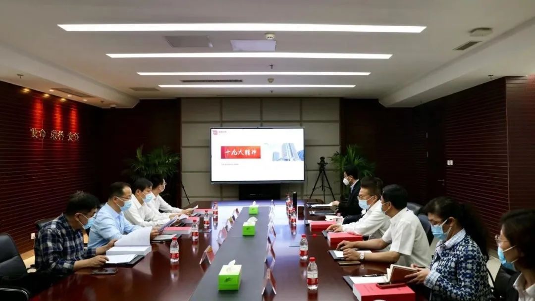 市委常委、市纪委书记、市监委主任李文宏调研常州阳光交易市场建设