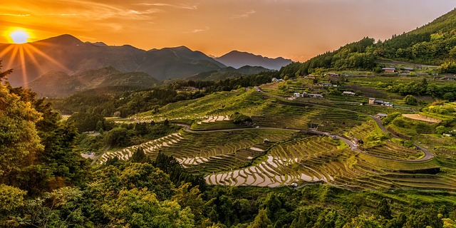 哪些土地使用权必须通过招拍挂获得?