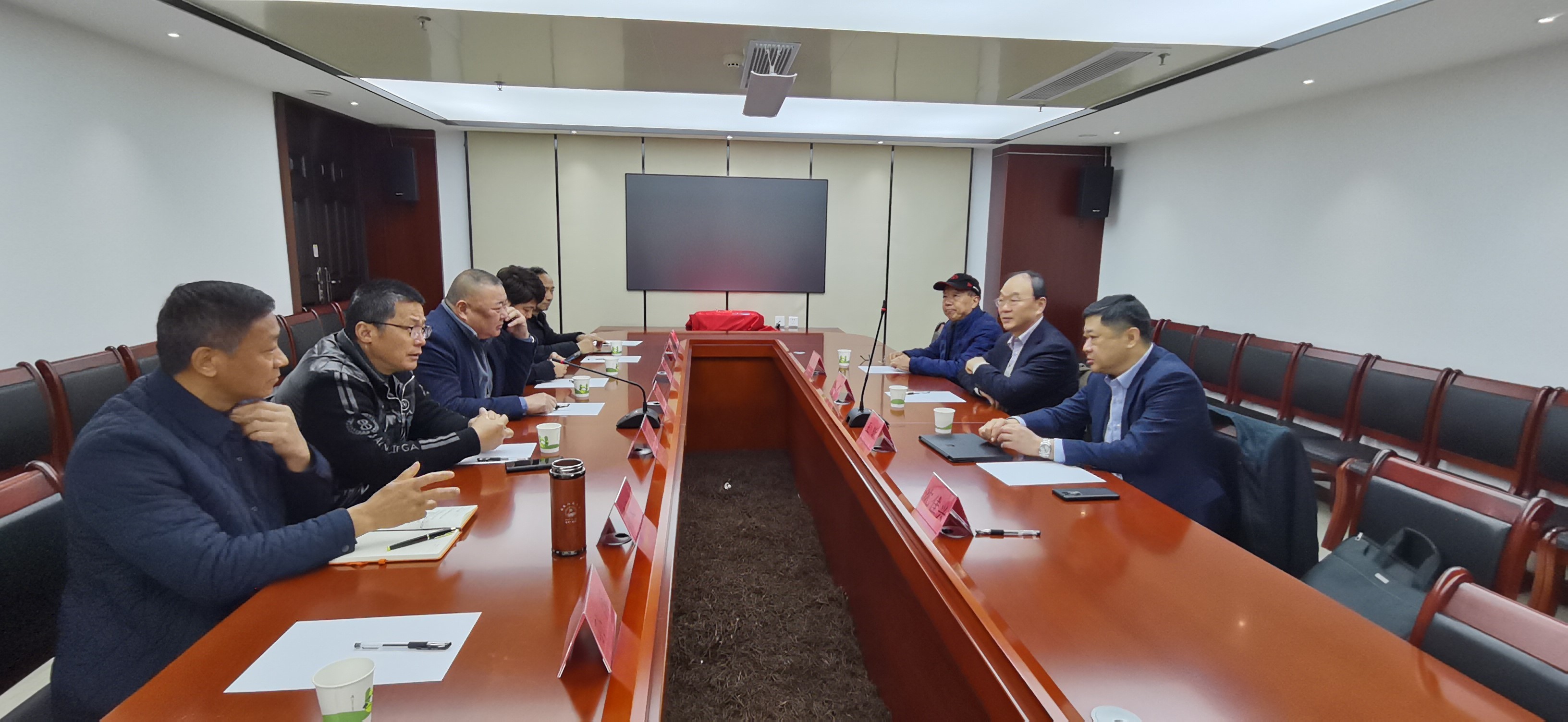 江苏易交易信息科技有限公司领导拜访福建省江苏商会