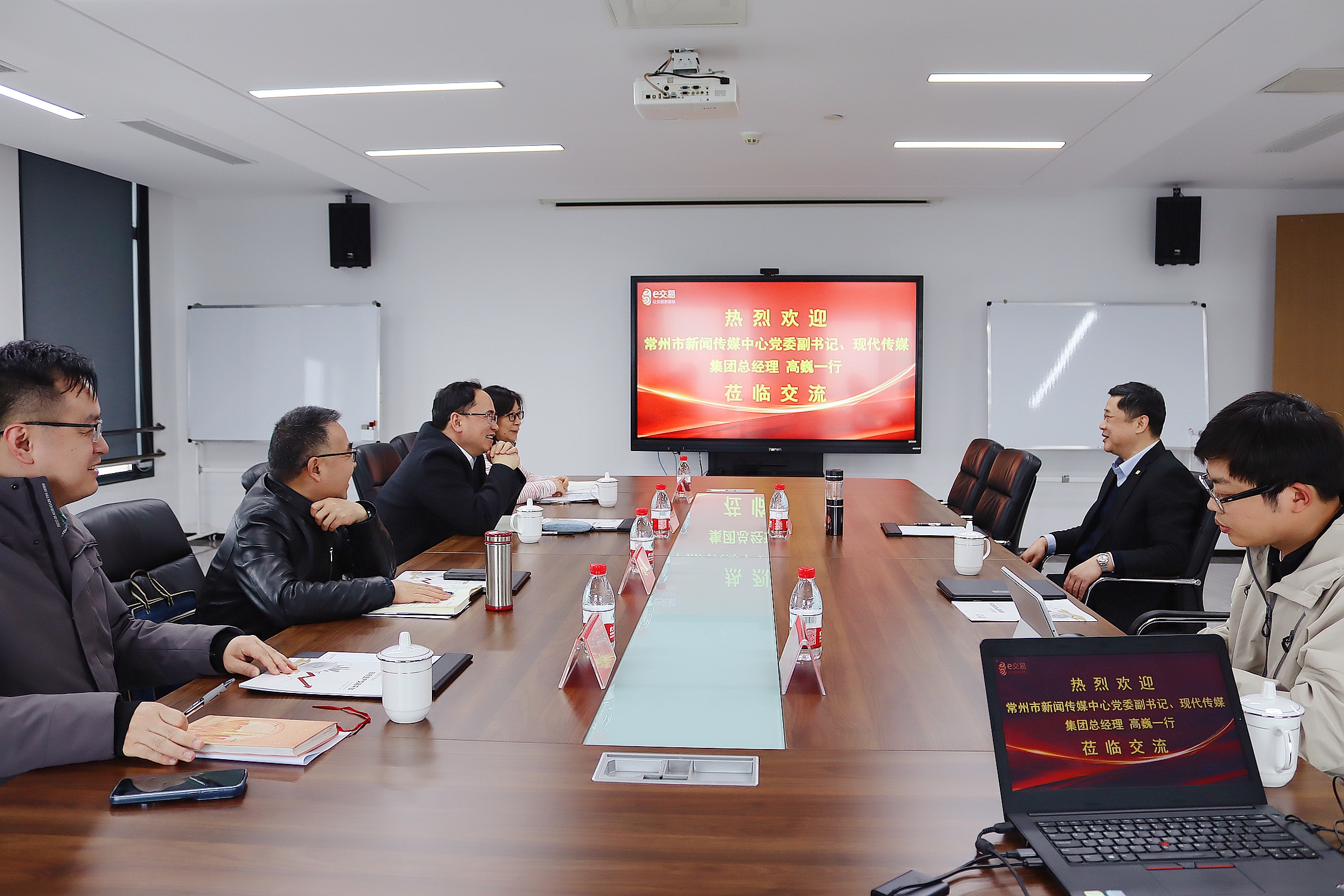 常州市新闻传媒中心党委副书记、市现代传媒集团总经理高巍一行来访交流